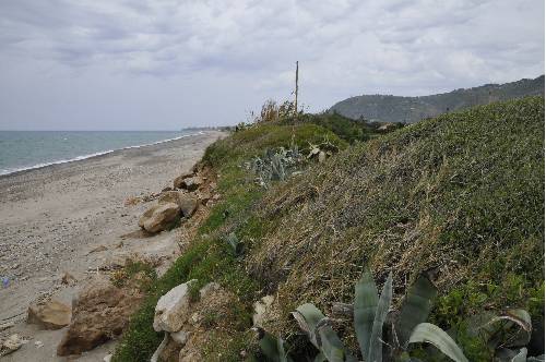 effetti dell'erosione sul litorale di lascari
